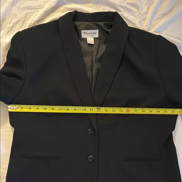 Vintage TanJay Women’s Black Blazer, lined and tailored fit. Size 16 - Picture 10 of 11